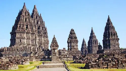 
        Candi Prambanan
    